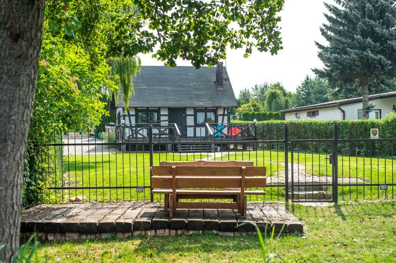 Dom Nad Jeziorem Sapowice Exterior foto